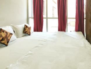hotel awadh palace