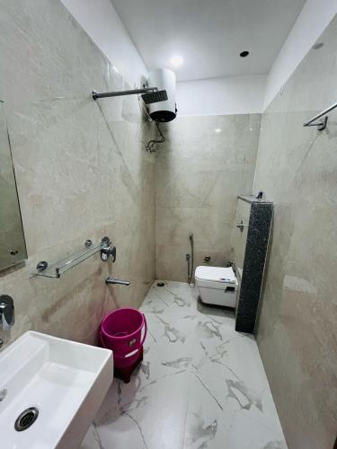 hotel awadh palace