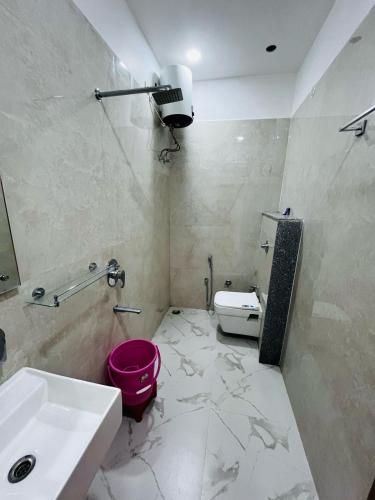 hotel awadh palace