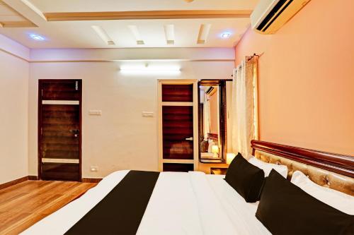 super collection o q suites madhapur