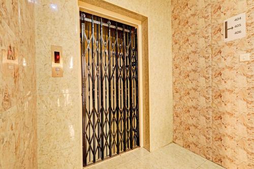 super collection o q suites madhapur