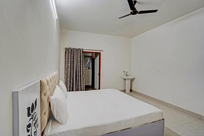 hotel o chawlas hotel and restaurant