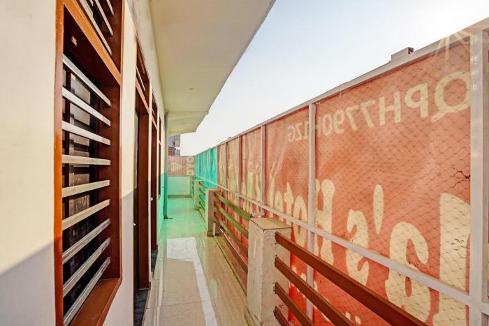 hotel o chawlas hotel and restaurant