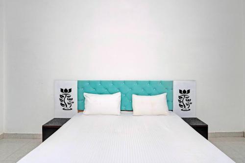 hotel o chawlas hotel and restaurant