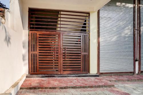 hotel o hira royal palace and lawn