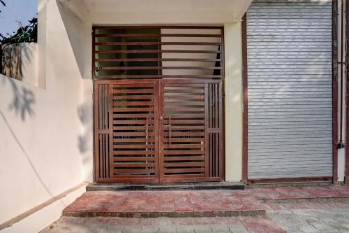 hotel o hira royal palace and lawn