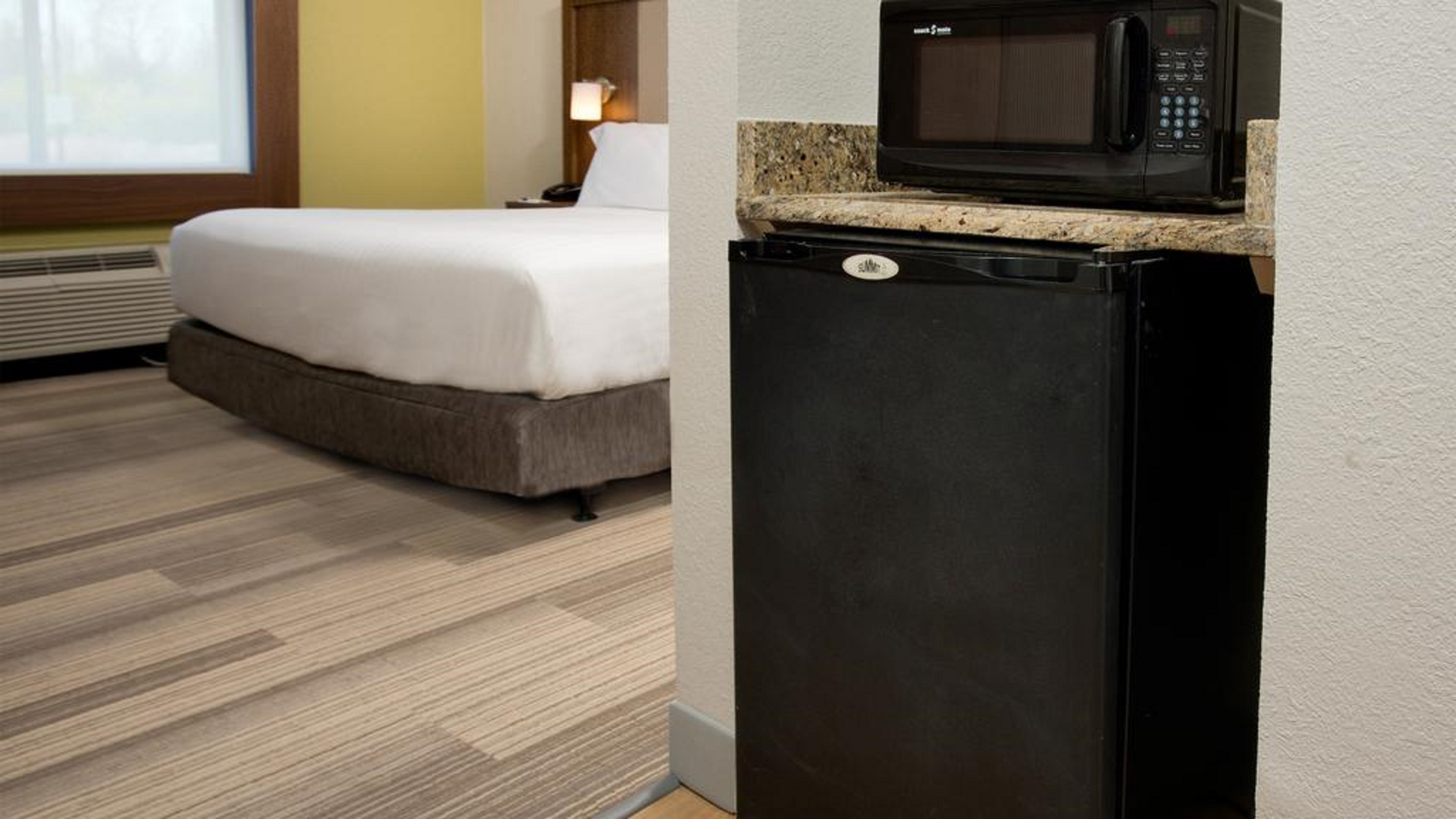 holiday inn express nashville airport by ihg