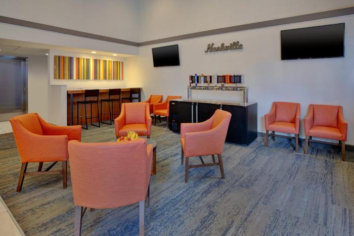 holiday inn express nashville airport by ihg