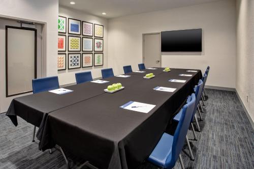 holiday inn express nashville airport by ihg