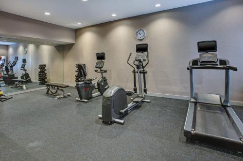 holiday inn express nashville airport by ihg