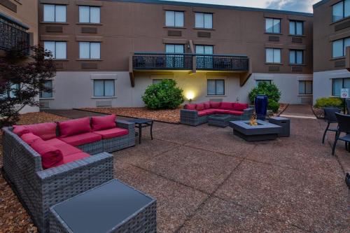 holiday inn express nashville airport by ihg