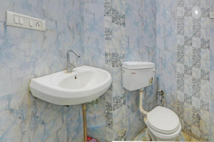 hotel o jankipuram paradise hotel