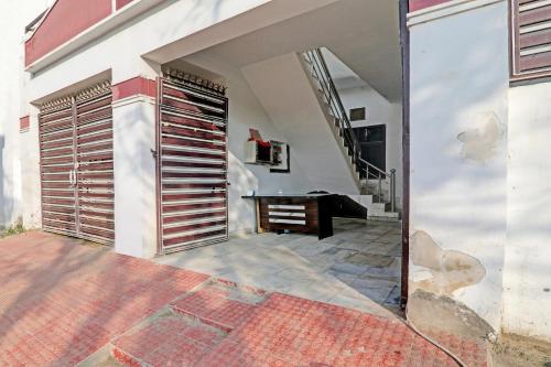 hotel o jankipuram paradise hotel