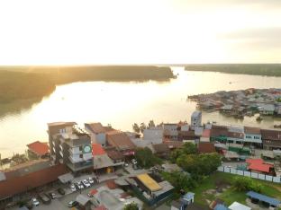 crosview hotel