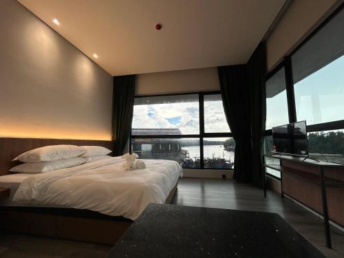 Crosview Hotel,,1 star