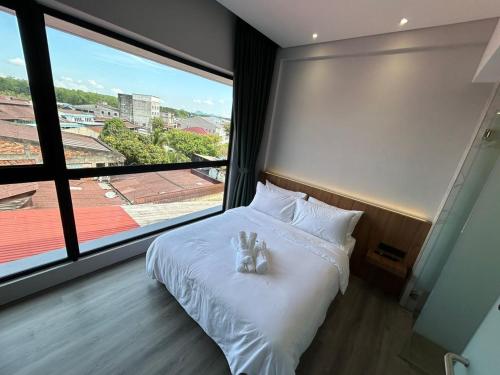 crosview hotel