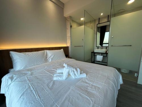 crosview hotel
