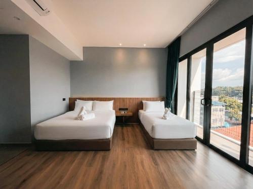 crosview hotel
