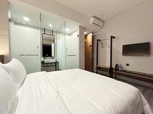 crosview hotel
