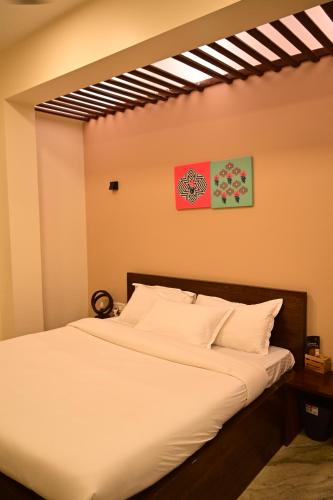 The Broome Kolkata,,1 star