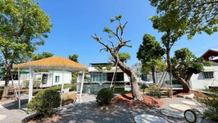 duck house hostel and resort khonkaen