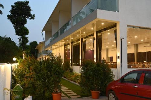 Golden Pearl Resort By Gemstone Hospitality,,3 star