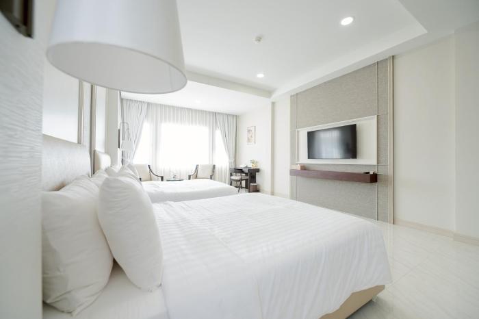 the navy house hotel