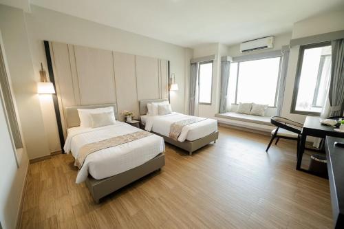 the navy house hotel