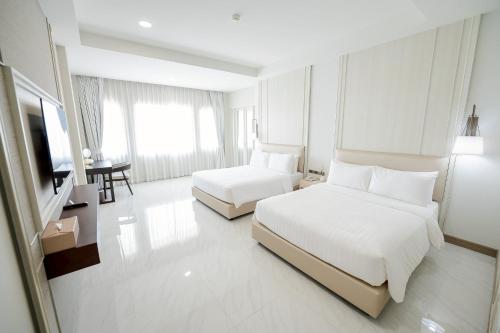 the navy house hotel