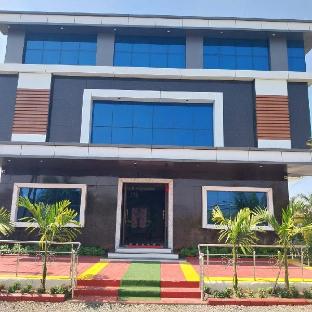 vakratunda executive