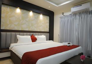 vakratunda executive