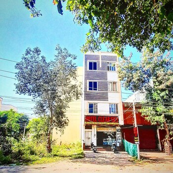 hotel clear sky udaipur