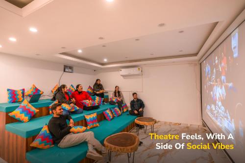 goSTOPS Gurugram, Baani Square Plus,,3 star