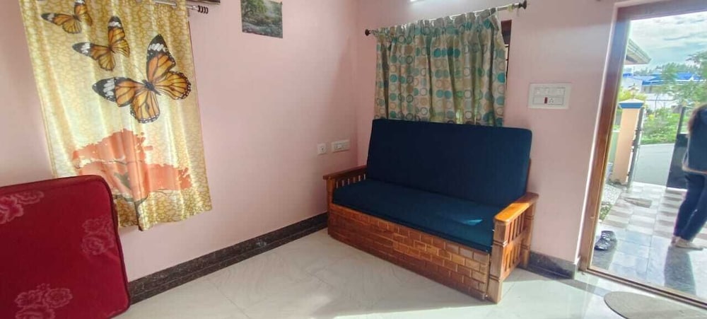 pph living thulasiramans home stay