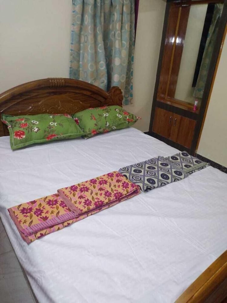 pph living thulasiramans home stay