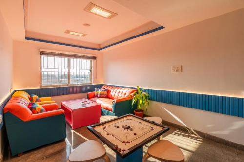 goSTOPS Bengaluru Hsr Silk Board,,2 star