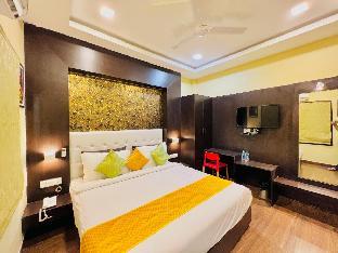 hotel grand udaipur rooftop cafe swimming pool