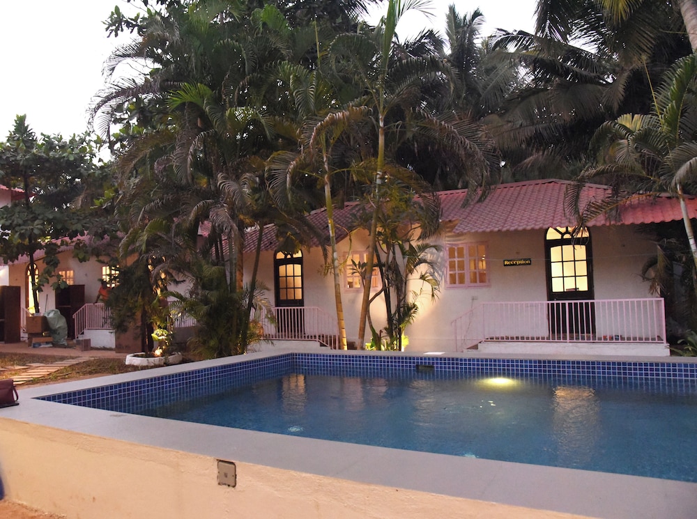 arambol sweet lake resort