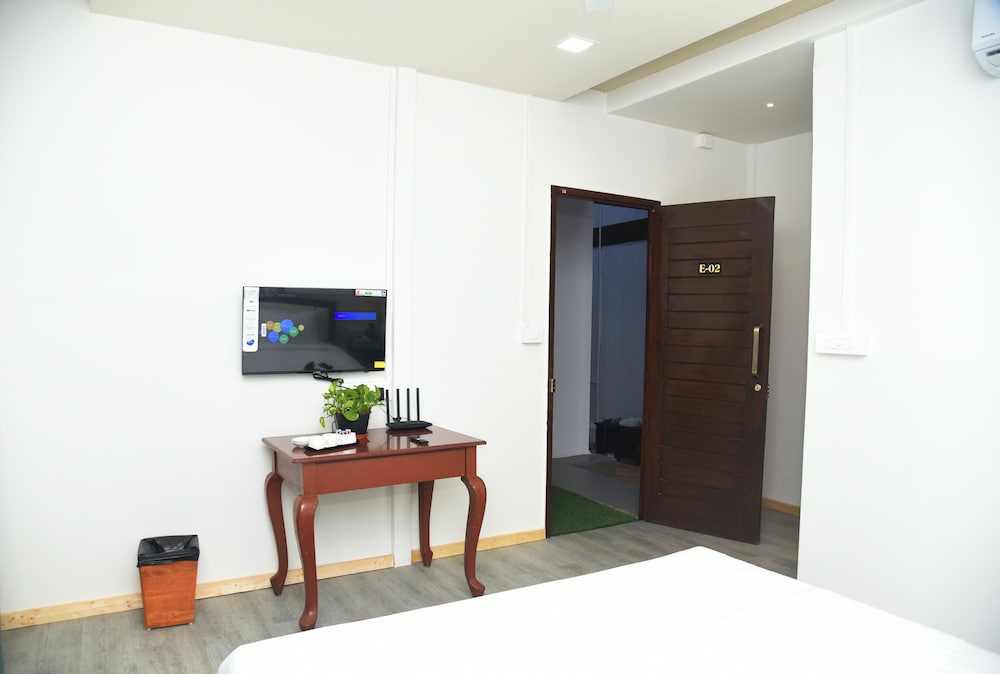 arambol sweet lake resort