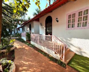 arambol sweet lake resort