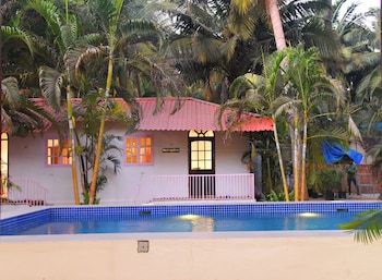 arambol sweet lake resort