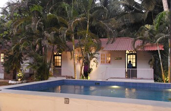 arambol sweet lake resort