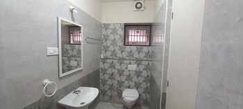 shantham service apartments indumangar