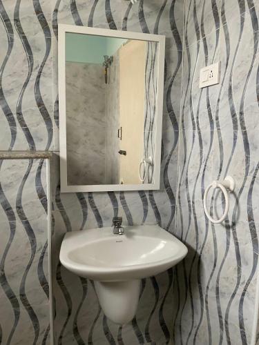 shantham service apartments indumangar