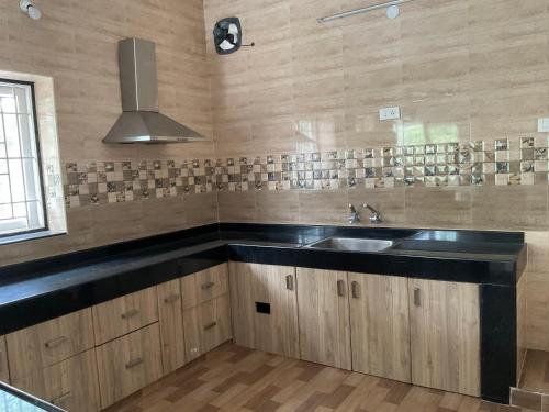 shantham service apartments indumangar