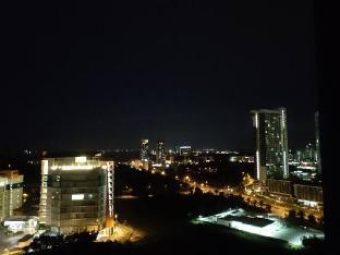 hb73 cyberjaya sanitised netflix wi fi parking