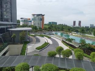 Hb73- Cyberjaya- Sanitised-Netflix -Wi-Fi- Parking,,4 star