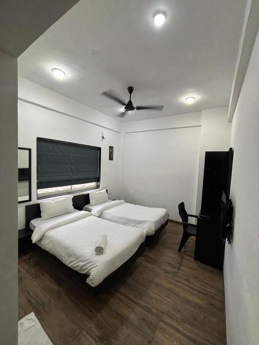 sunny executive satara