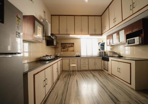 palace hostel by borrbo mysore