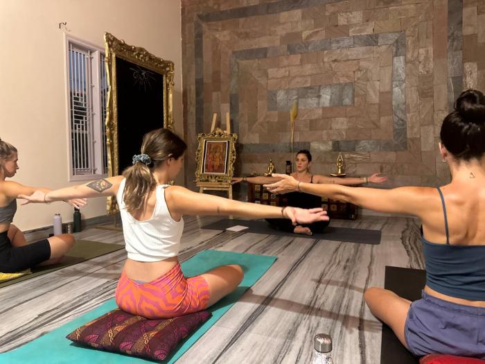 palace hostel by borrbo mysore